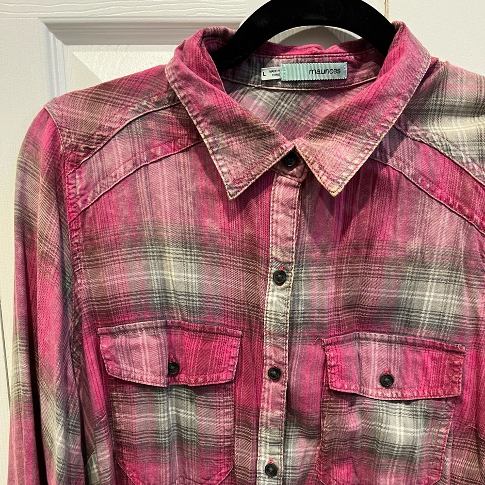 Maurice’s large pink/grey/brown flannel button up shirt